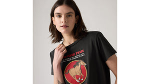 LEVI'S® WOMEN'S GRAPHIC BOXY T-SHIRT - Western Archival Cash Prize N Pirate Black
A8804-0063