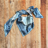 AVS842 HORSES PRINT SILK SCARF 36X36