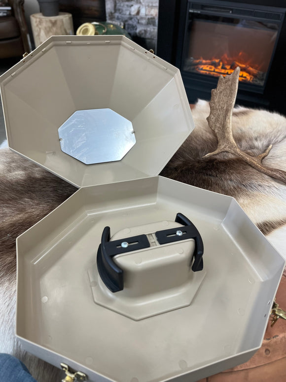 Hat Travel Can