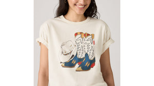LEVI'S® WOMEN'S GRAPHIC TABOR T-SHIRT - Cowboy Boot And Hat Egret
001MX-0007