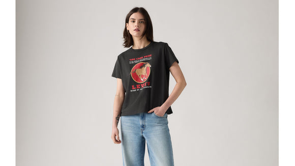 LEVI'S® WOMEN'S GRAPHIC BOXY T-SHIRT - Western Archival Cash Prize N Pirate Black
A8804-0063
