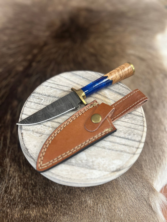 8” Damascus Knife with Leather Sheath - Artistic Handle
